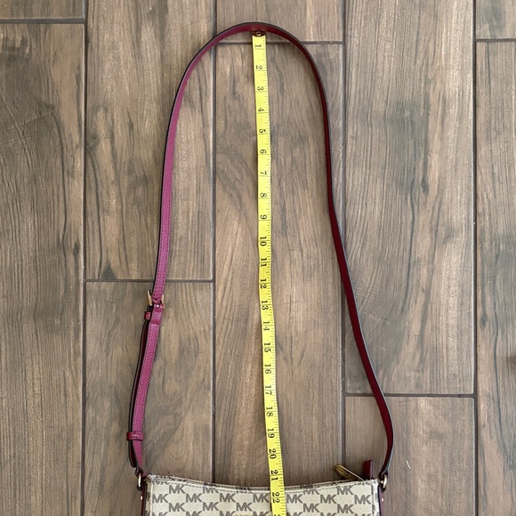 Michael Kors Monogram Cream and Brown Crossbody/Messenger Bag - Picture 12 of 12